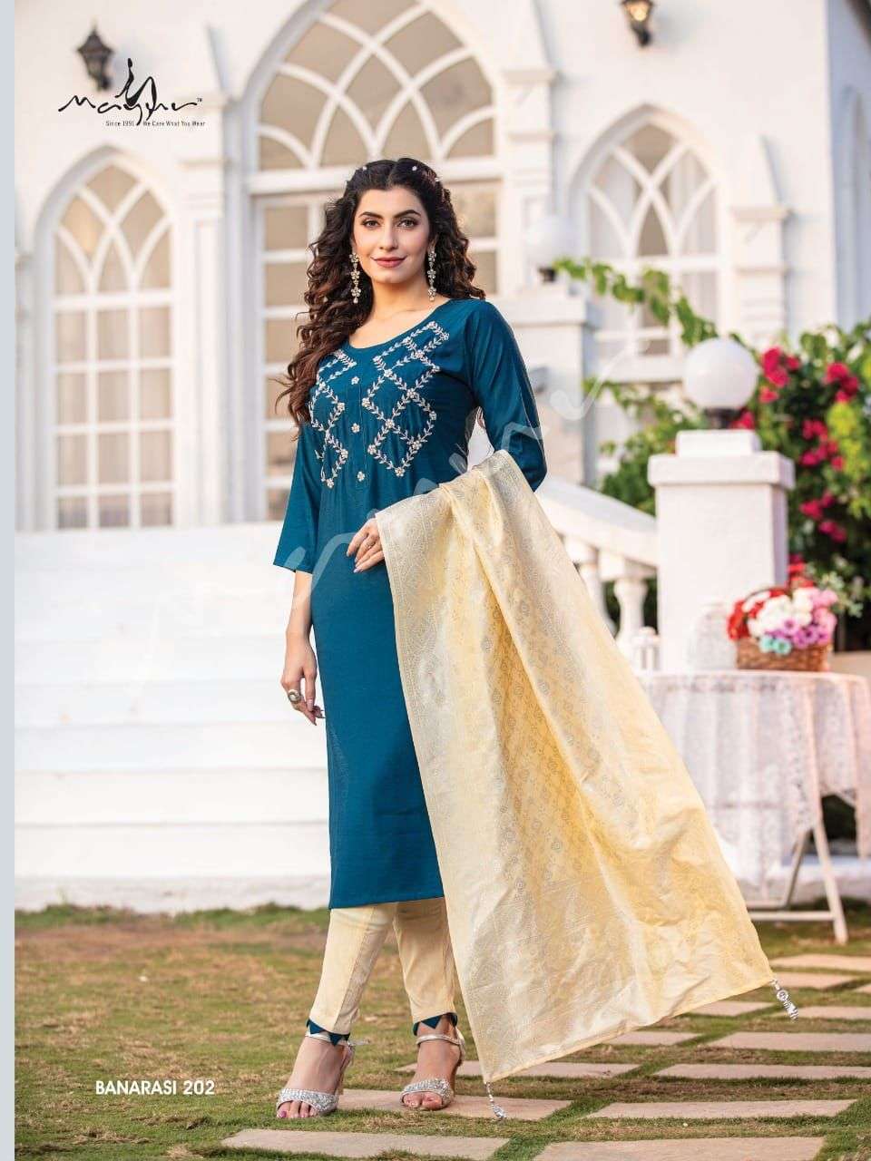 Beautiful Brocade Silk kurti with potli and shawl collar detailing. | Silk kurti  designs, Long kurti designs, Designer kurti patterns | Silk kurti designs, Kurta  designs women, Kurta designs