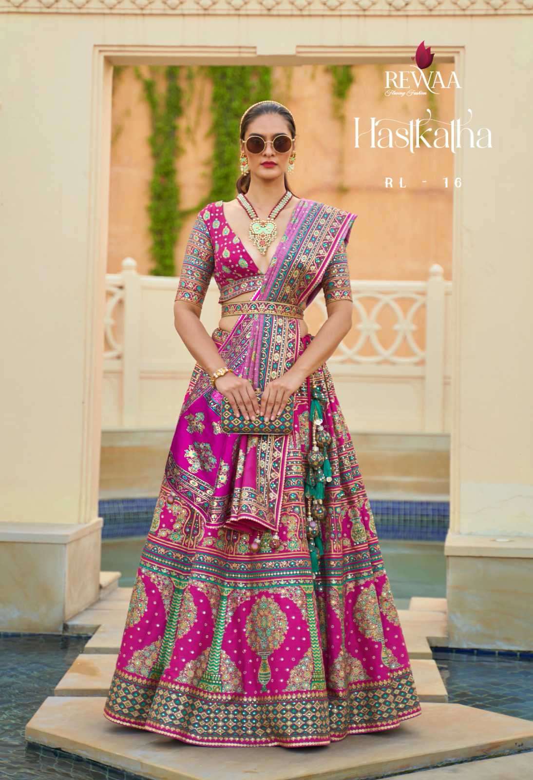 HOT PINK HEAVY EMBROIDERED DESIGNER BRIDAL LEHENGA – zarikaariindia.com