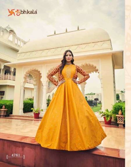 Gowns (गाउन) - Buy latest designer gowns & party wear gowns - fealdeal.com